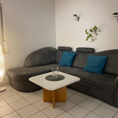 Haus Achtern Diek - *