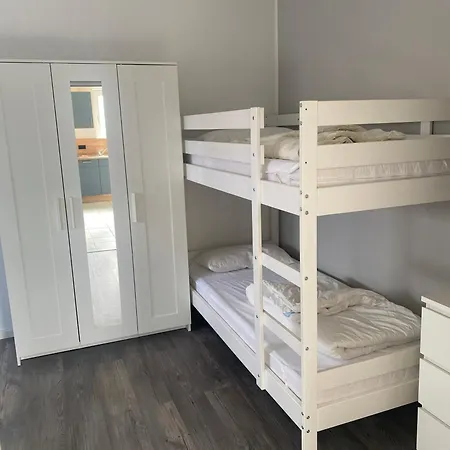 Haus Achtern Diek - *