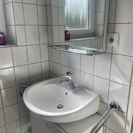 Haus Achtern Diek - *