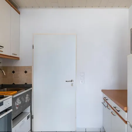 Haus Achtern Diek - *